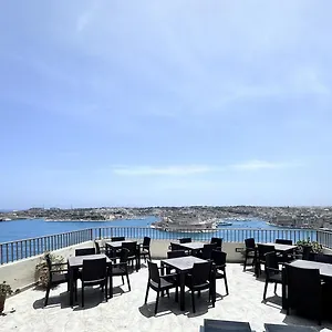 Отель Grand Harbour