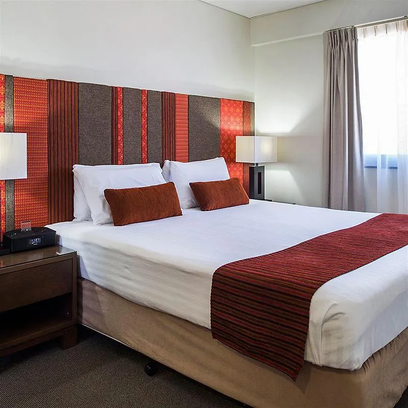 Mantra On Hay Perth Aparthotel 4*,